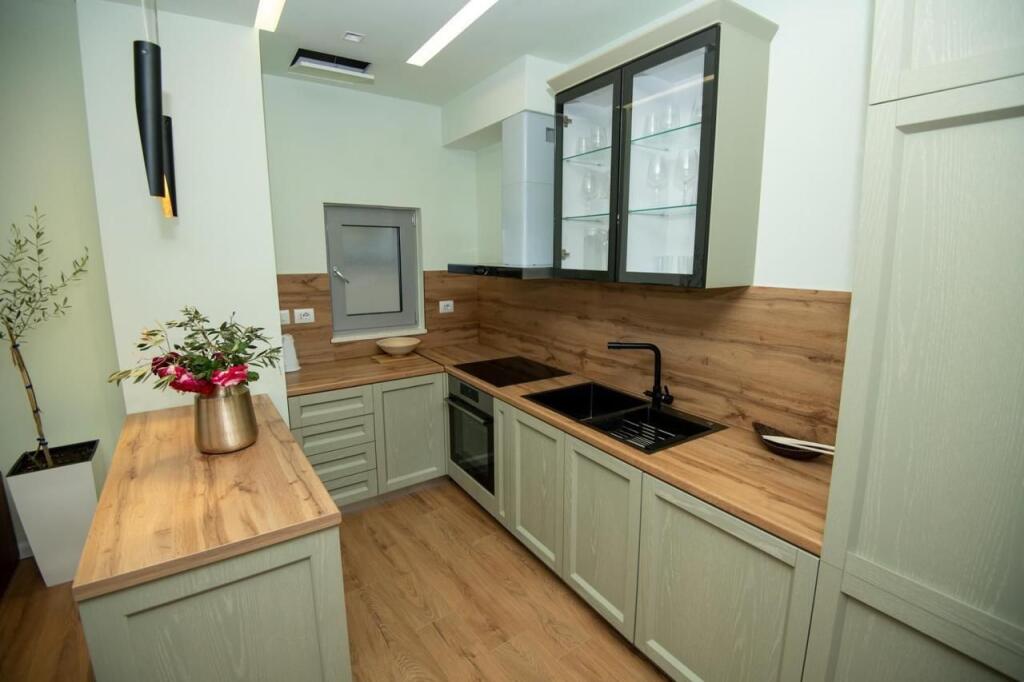 🏡 APARTAMENT ME QERA 2+1+2 VILA ZOGUT DURRES