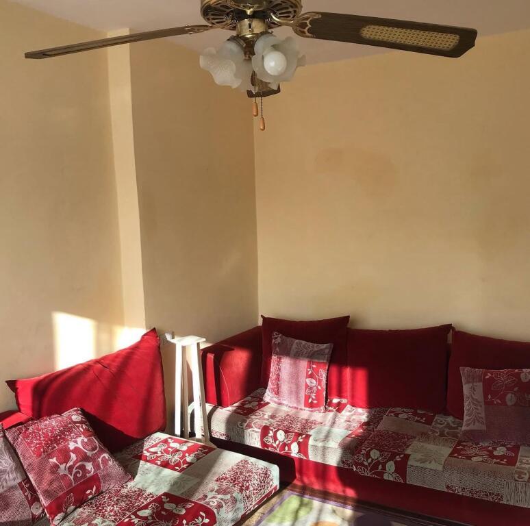 🏠 Jepet Apartament 1+1 me Qera te Ish-Tregu Elektrik, Tiranë