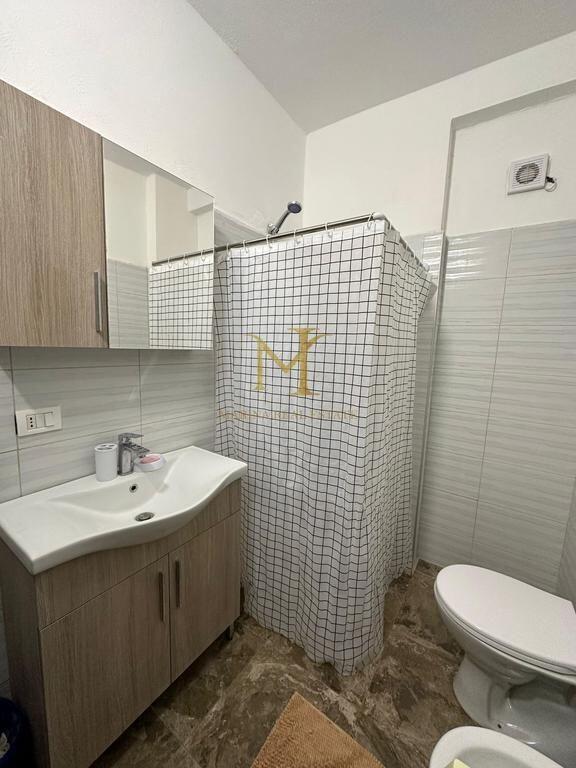 SUPER APARTAMENT 3+1 ME QERA NE DURRES TEK ISH URT !!