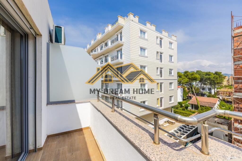 SHITET SUPER APARTAMENT NE GOLEM!