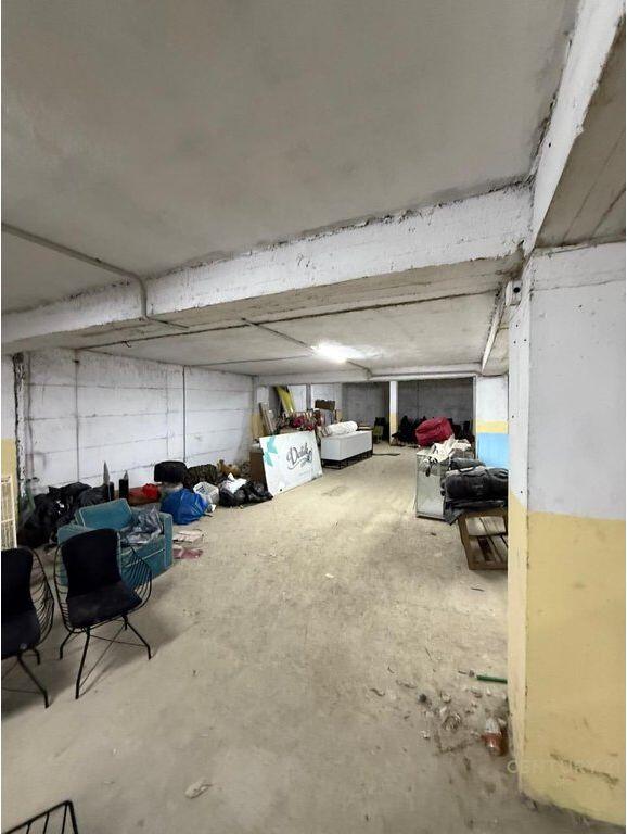 Ambient komercial në Shkozë, 400 m²*, per qira 1,000 € /Muaj