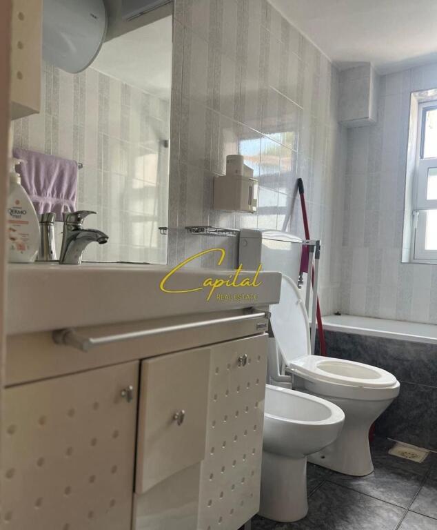 APARTAMENT ME QERA 2+1 MYSLYM SHYRI 700 EURO