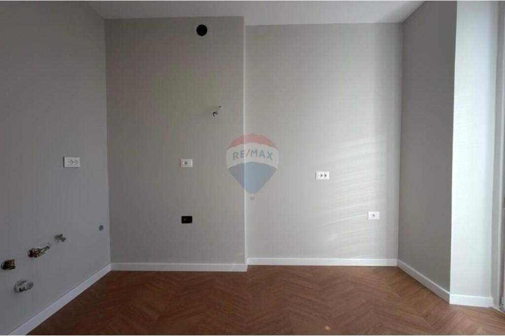 Apartament - Për Shitje - Myslym Shyri, Tiranë  ID: 530181047-531