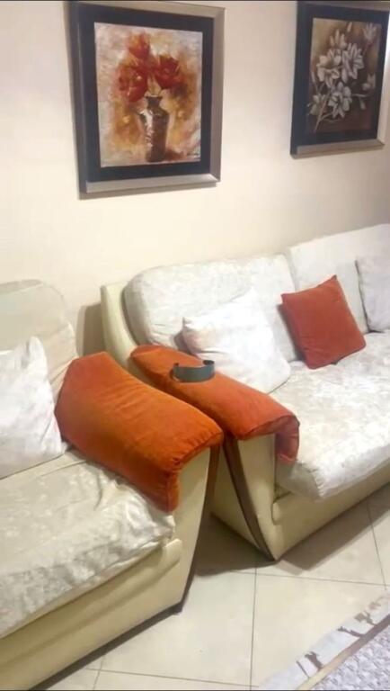 Jepet me Qera Apartament 2+1 tek QSUT, Rr. Kongresi i Manastirit