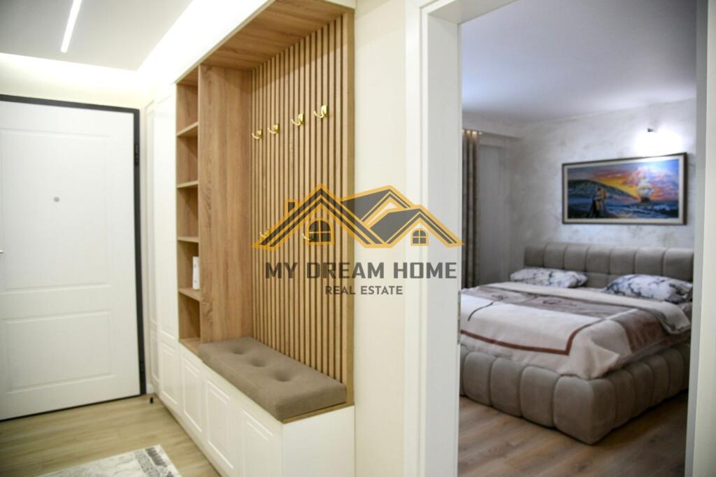 SHTEPI PRIVATE NE ISH KENETE, DURRES SHITJE !