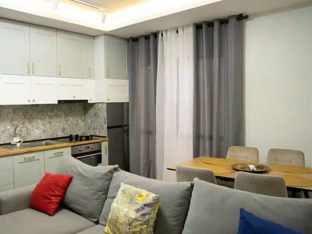 Apartament 2+1 Me Qira në rrugen Gjon Bukuzu ,prane Restorant Durrësi, Tiranë 900 € /Muaj