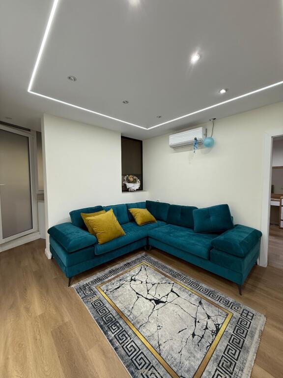 🏠JEPET ME QIRA Apartament 2+1  📍Ish Fusha e Aviacionit 💶Çmimi : 65.000 Leke/Muaj