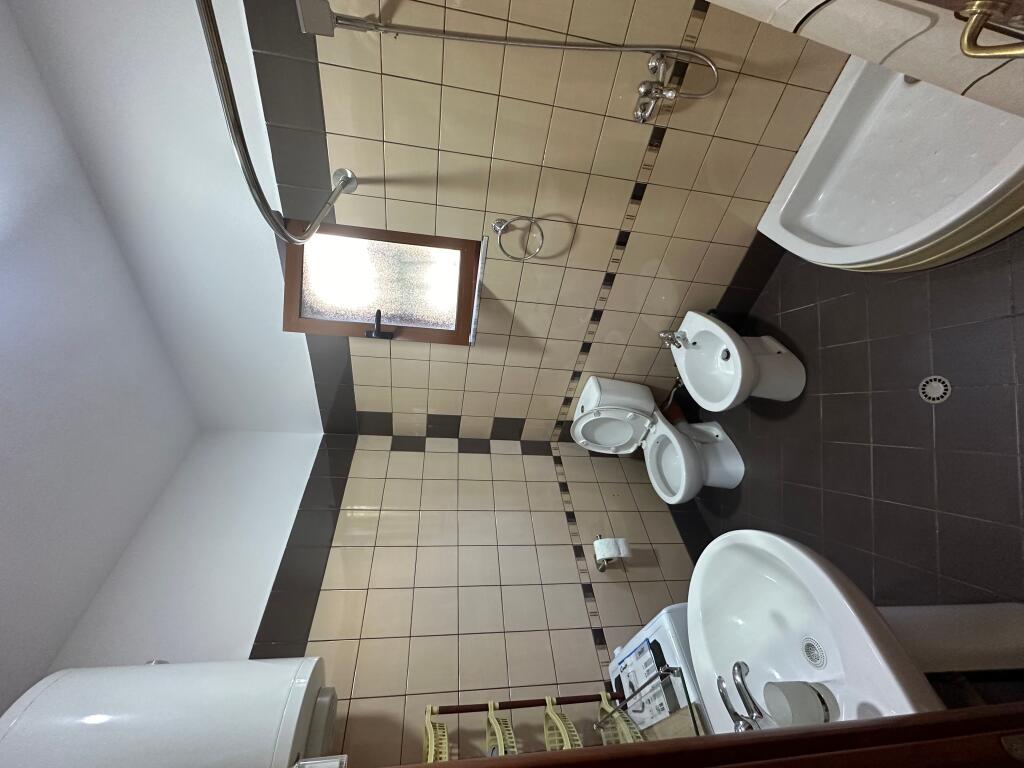 Jepet me qera shtepi private 1+1 e mobiluar tek Jordan Misja