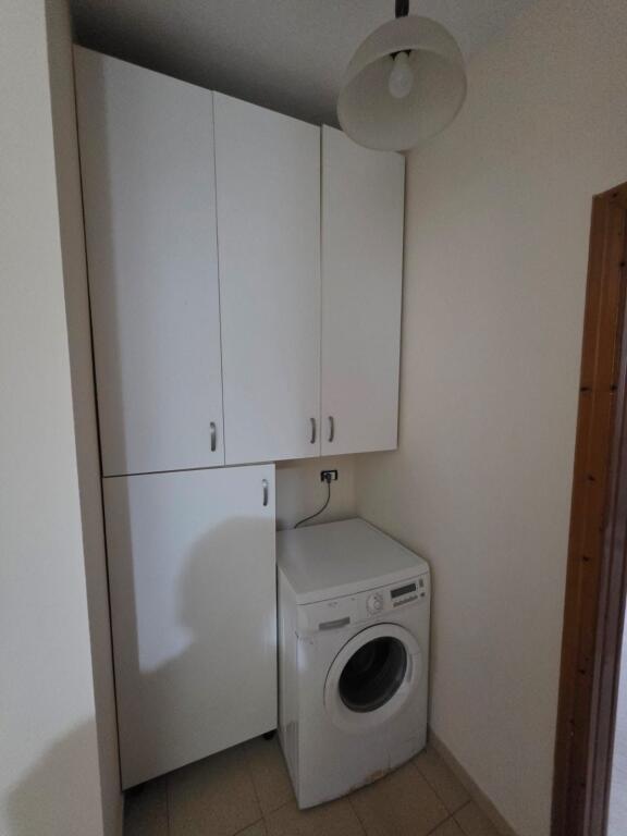 Apartament 3+1, Rruga e Elbasanit!