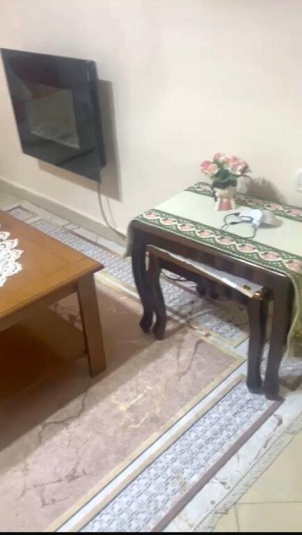 Jepet me Qera Apartament 2+1 tek QSUT, Rr. Kongresi i Manastirit