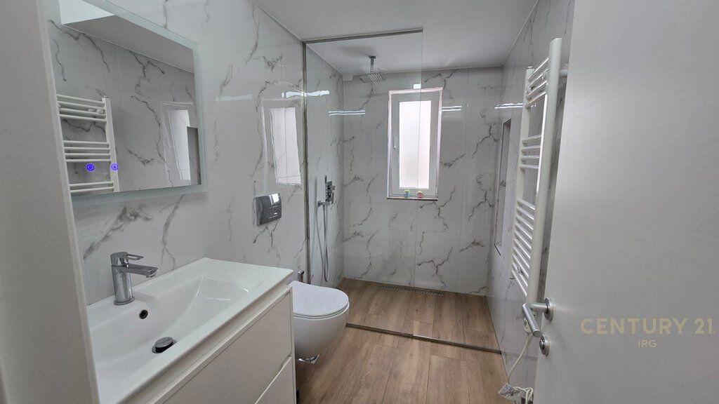 APPARTAMENTO 2+1 IN AFFITTO, VICINO A MYSLYM SHYRI! 850 €