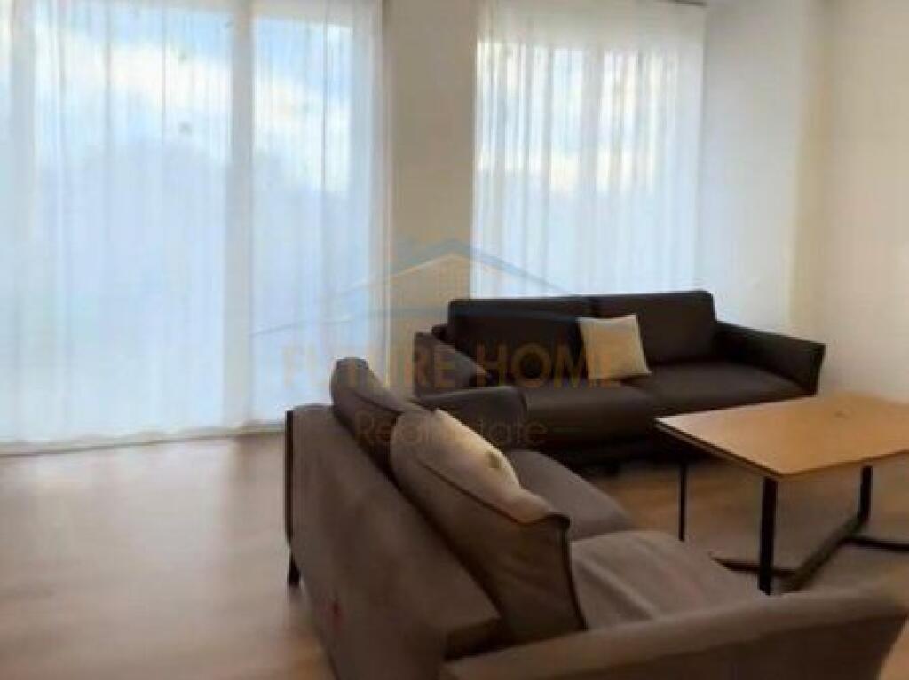 Shitet, Apartament 2+1+2, Rruga e Dibrës, Prane Gjimnazit Partizani,Tiranë