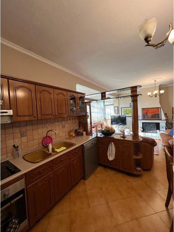 Shitet, Apartament 2+1, Zogu i Zi, Tirane