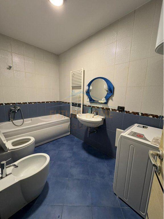 Shitet, Apartament 2+1+2, Oxhaku , Tiranë