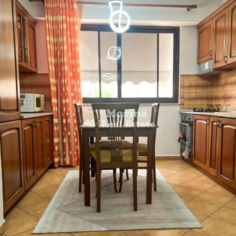 Qera, Apartament 2+1, Myslym Shyri , 700 euro/muaj