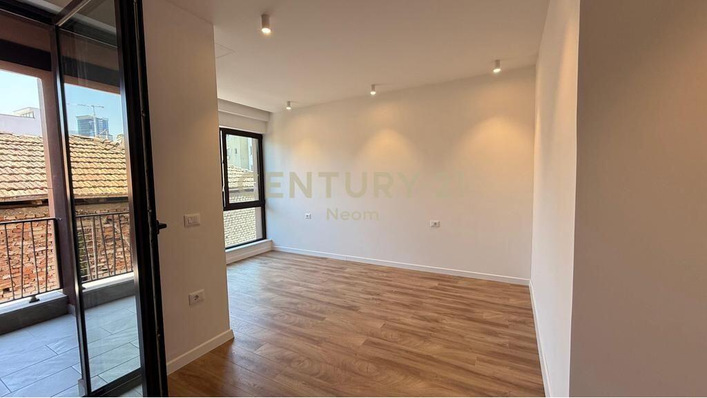 Commercial space in Myslym Shyr, near Arben Broci school. 550 € /Month