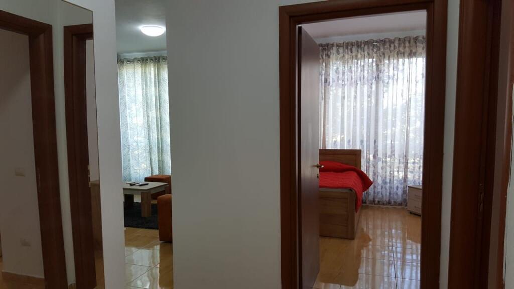 Apartament - Për Qira 2+1 ne LAPRAKE