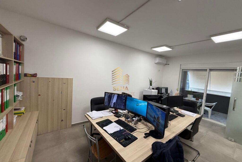 Affitto, Spazio commerciale/ufficio, Comune di Parigi, 1000 Euro/mese