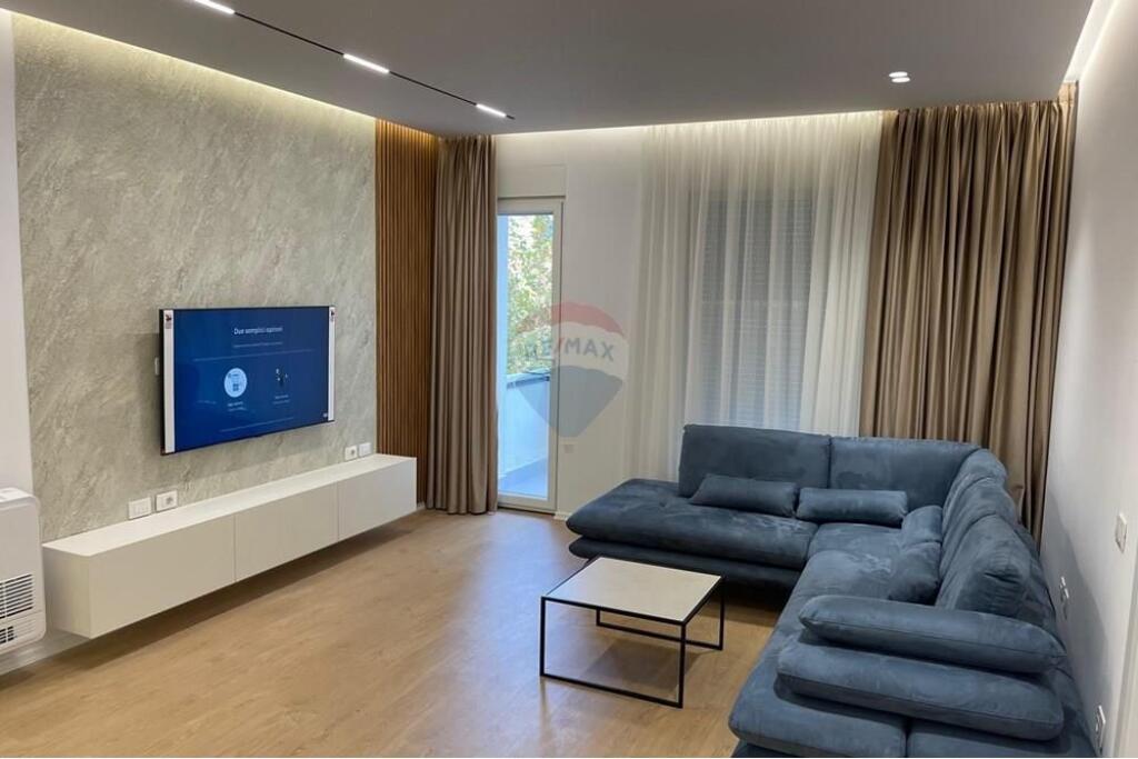 Apartament - Për Qira - FZ Rezidence, Tiranë