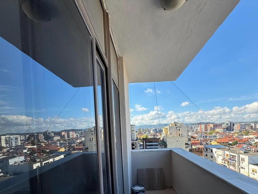 Jepet me Qera Apartament 2+1 Pallati Globe📍Rr Kavajes
