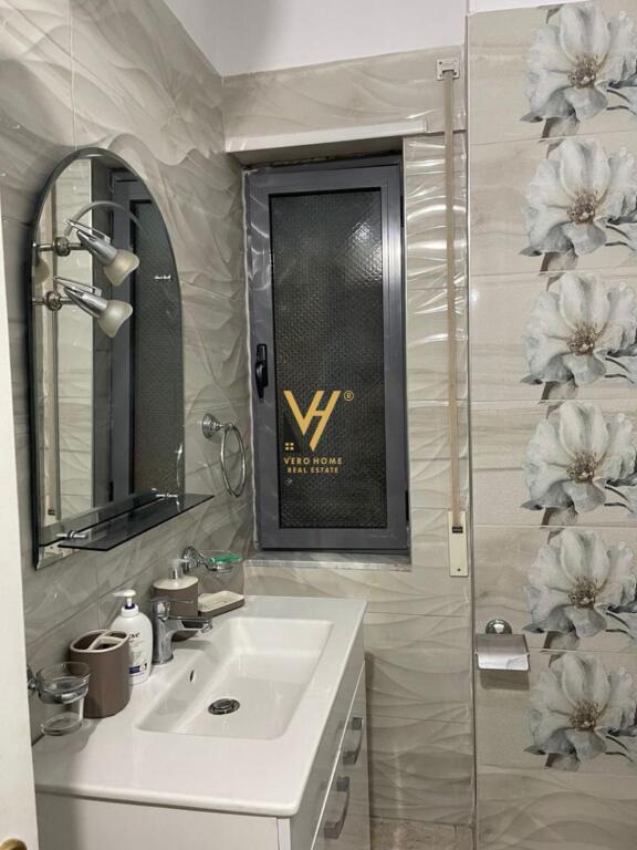 JEPET APARTAMENT 2+1+2+BLK ME QIRA TE KOMUNA E PARISIT 75.000 LEKE