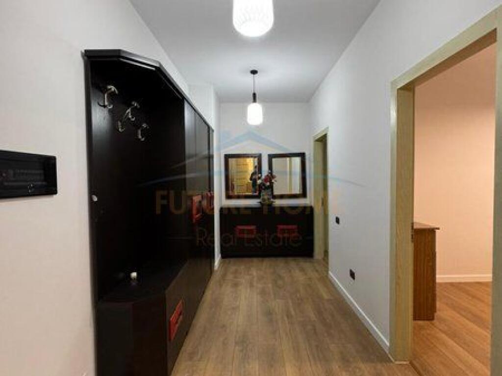 Shitet, Apartament 2+1+2, Oxhaku , Tiranë