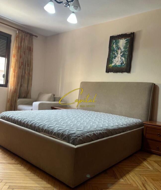 APARTAMENT ME QERA 2+1 MYSLYM SHYRI 700 EURO