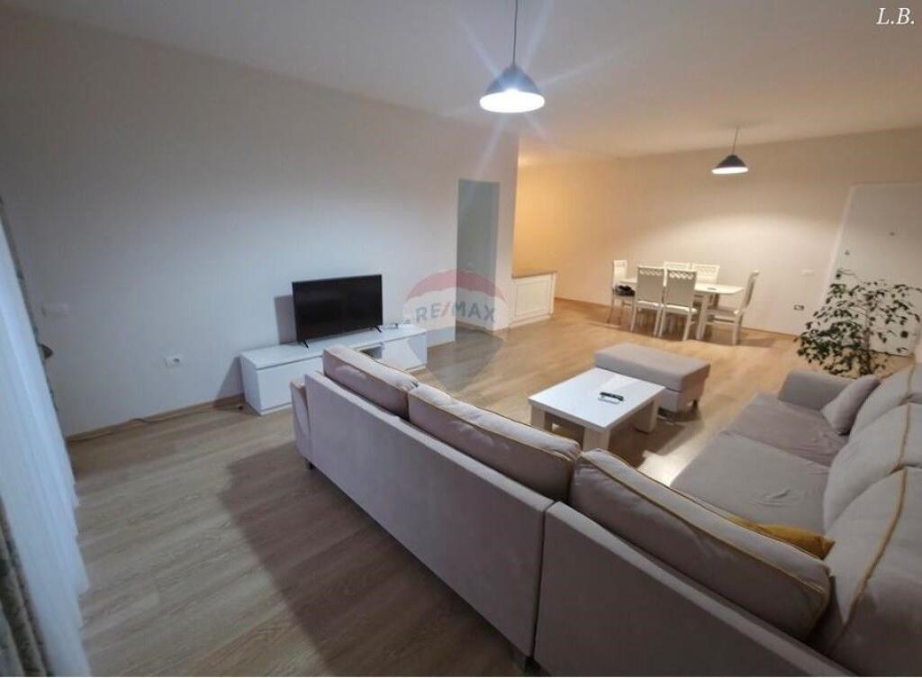 Apartament - Për Qira - Selita e Vjetër, Tiranë !!!! (ID: 530221059-424)