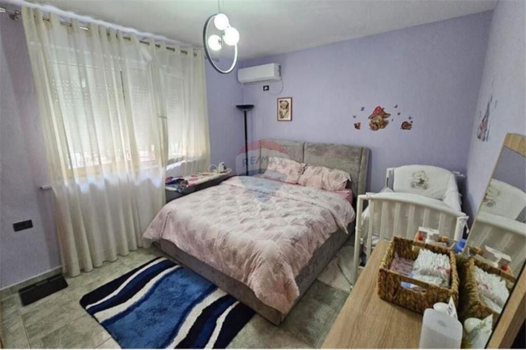 Jepet apartament me qera 1+! Brryli