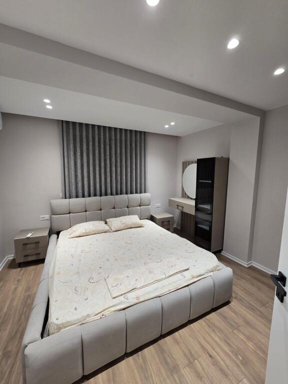 📌 Appartamento 1+1+ studio in affitto – Viale “Zogu I”