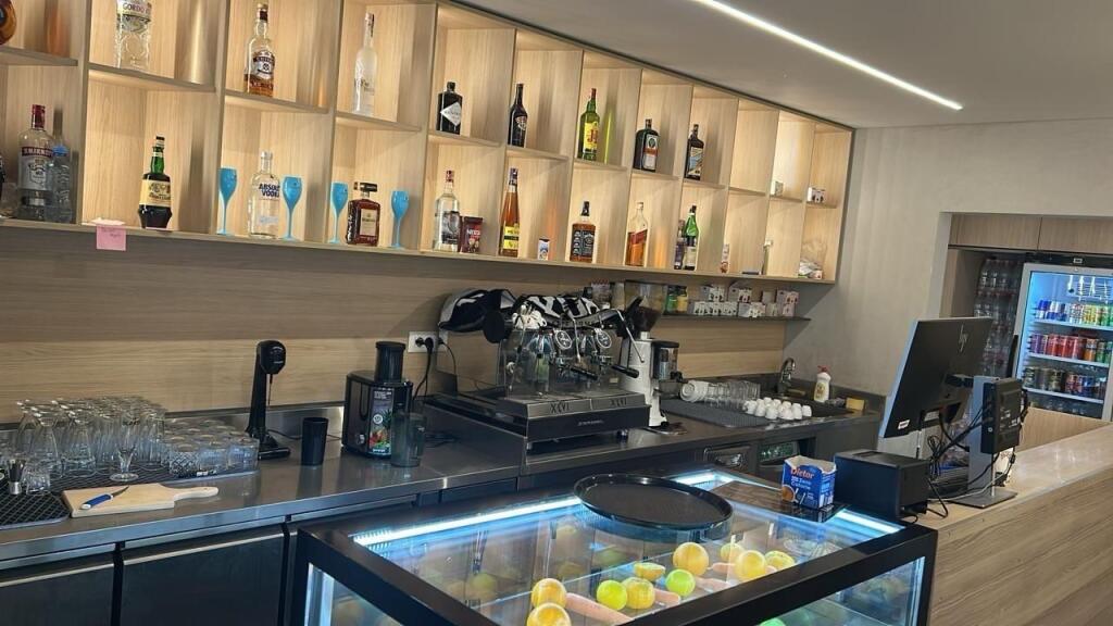 SHITET AMBIENT BIZNESI 76 M2 ALI DEMI 330.000 EURO