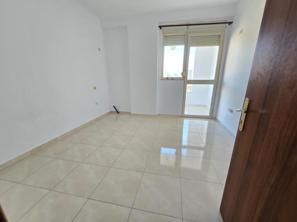 APARTAMENT 2+1 PER SHITJE
