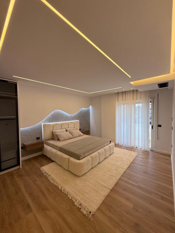 Jepet apartament me qira 2+1+2 Rruga e Kosovarve