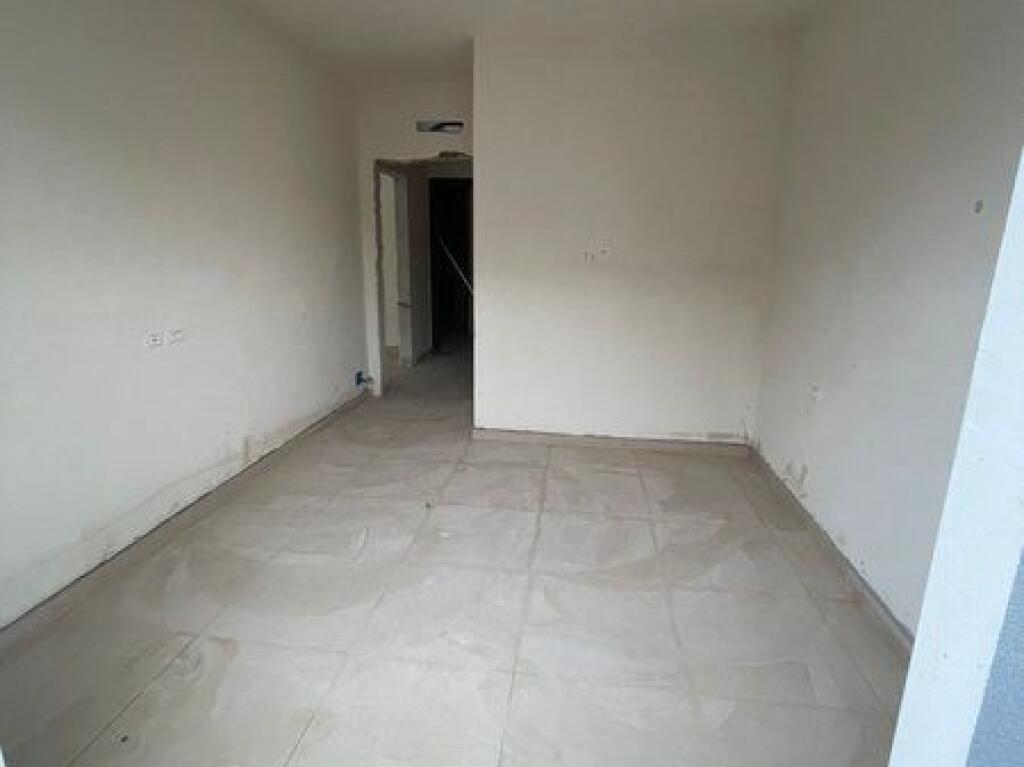 For sale, Apartment 1+1+Veranda, Paskuqan.