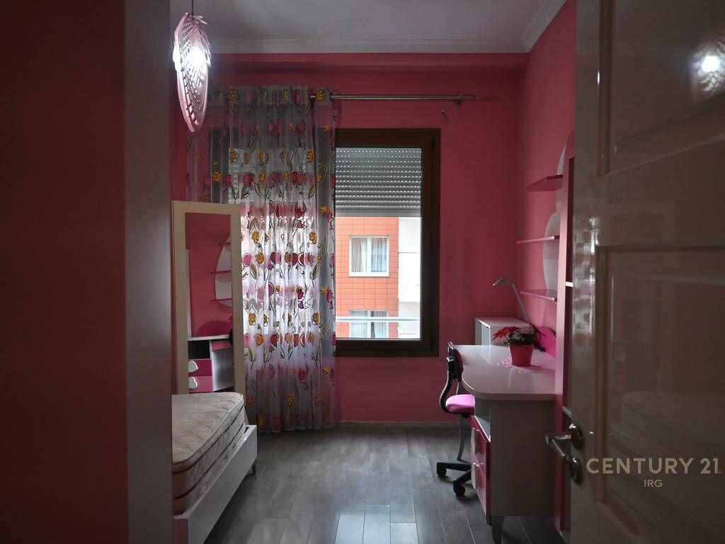 Apartament 3+1 me qera në Kompleksin Delijorgji, Tiranë 1,300 € /Muaj