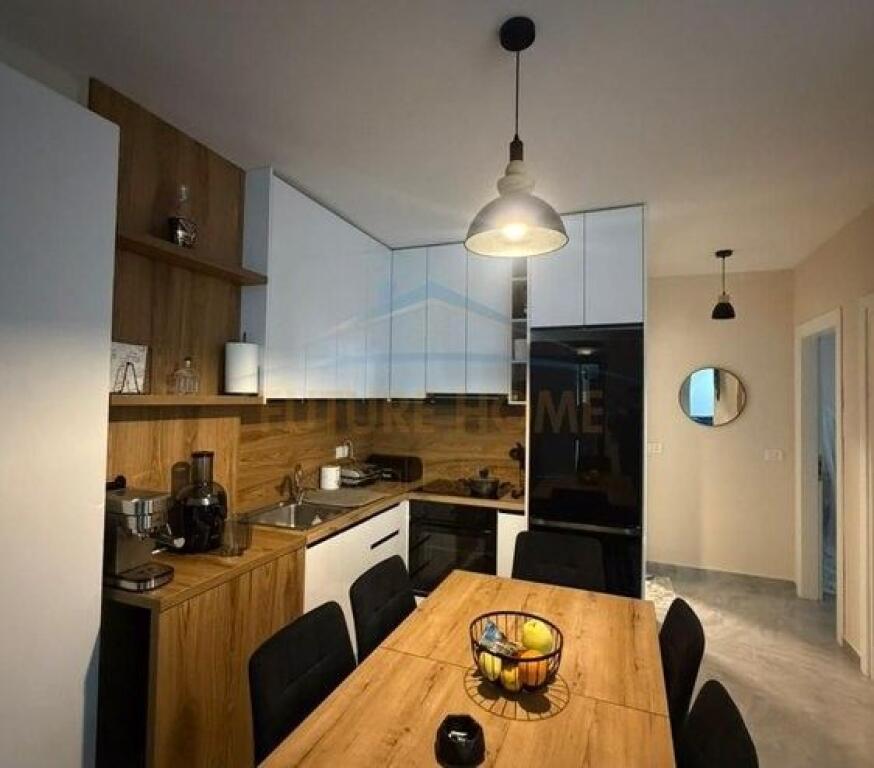 Shitet apartament 2+1 te Kompleksi Tom Doshi, Shkoze