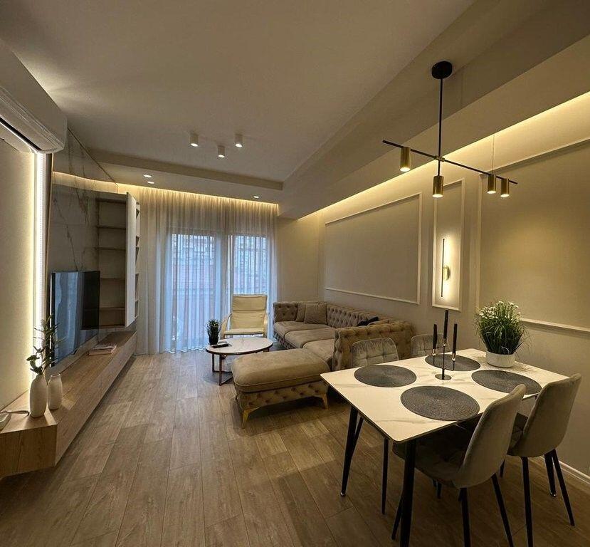 Apartament Modern 2+1 me Qira pranë Kishës Katolike – Rruga e Kavajës