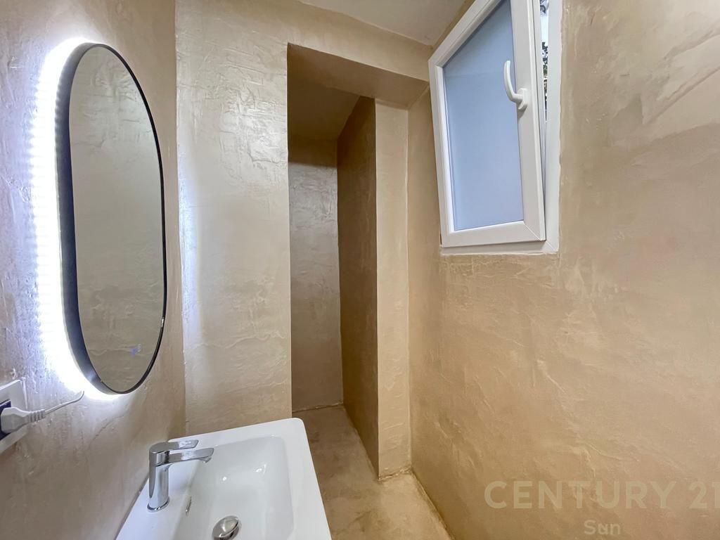 VILE PER QIRA PRANE RR. MUHAMET GJOLLESHA!