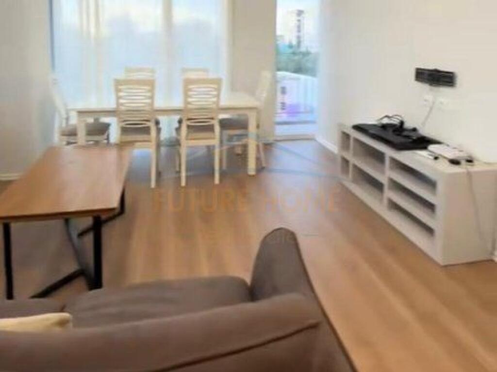 Shitet, Apartament 2+1+2, Rruga e Dibrës, Prane Gjimnazit Partizani,Tiranë
