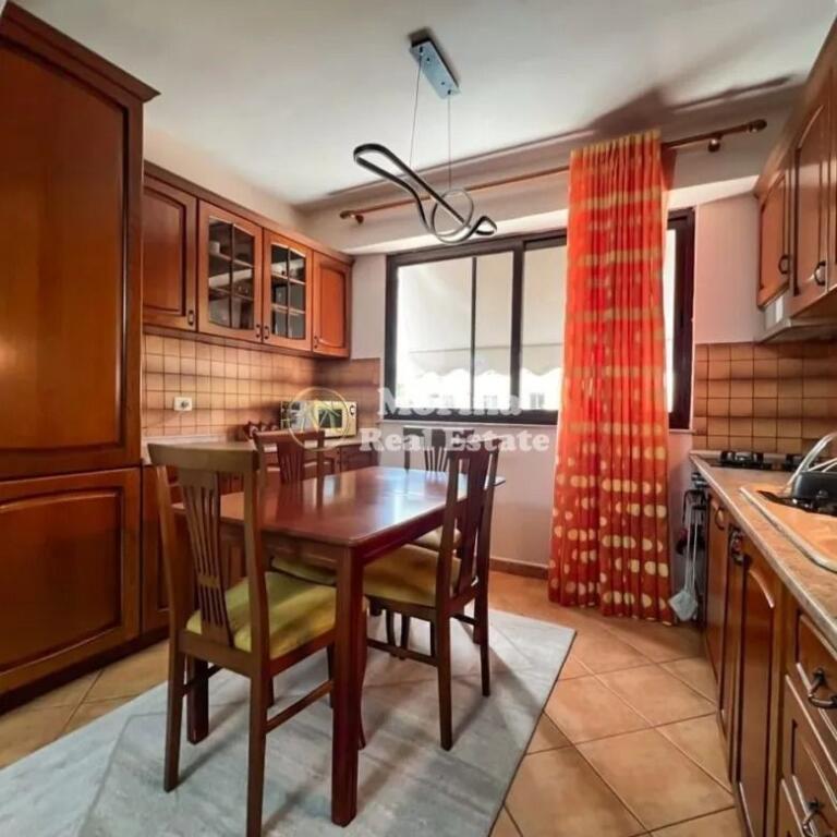 Qera, Apartament 2+1, Myslym Shyri , 700 euro/muaj