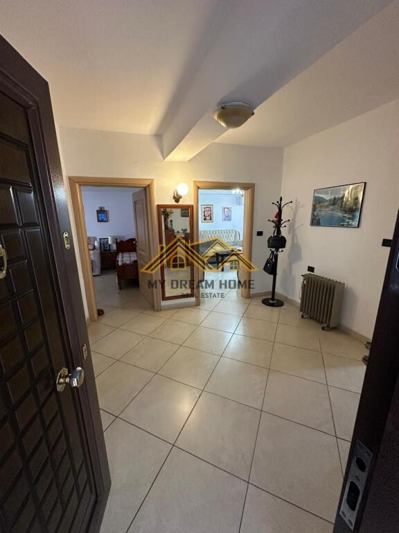 Apartament 2+1 në shitje te Rruga e re e Portit!