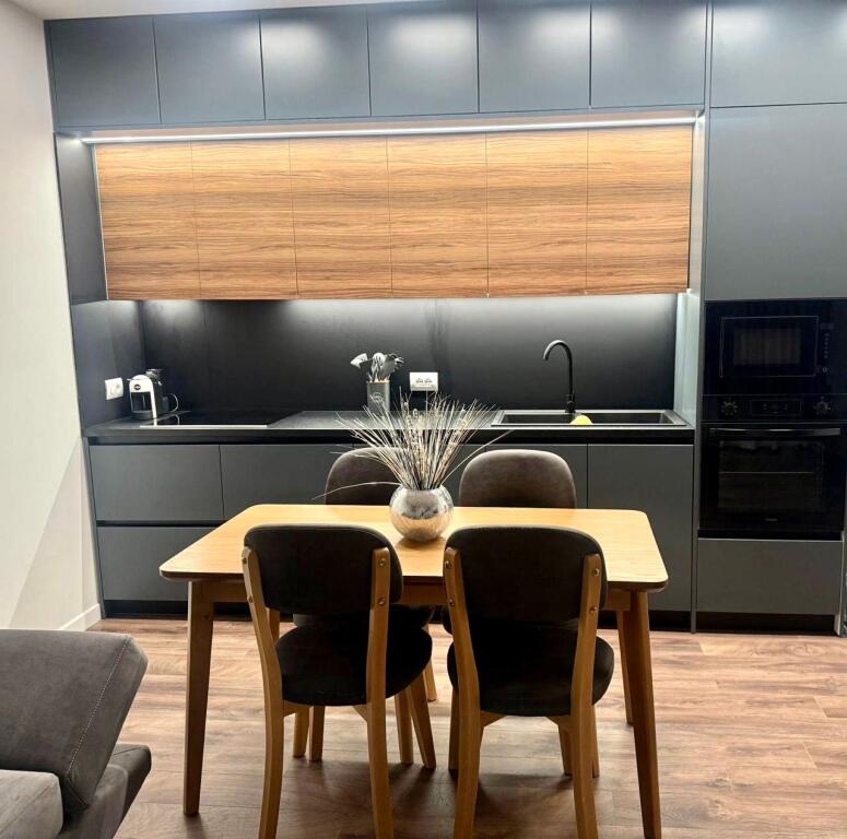 📣 QERA SUPER Apartament 2+1 📍 Rruga "Jordan Misja" ✨