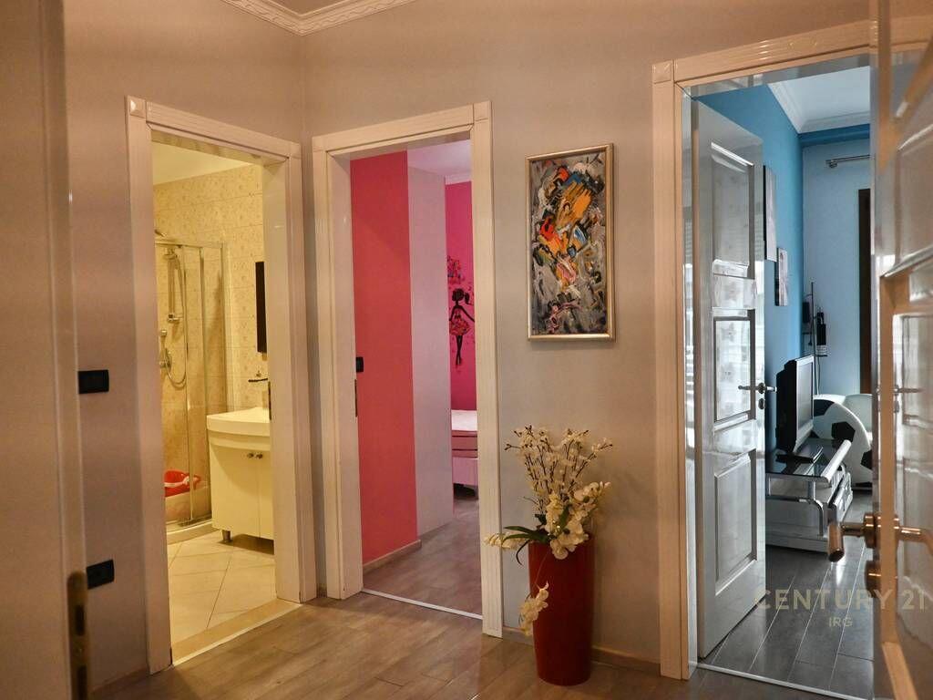 Apartament 3+1 me qera në Kompleksin Delijorgji, Tiranë 1,300 € /Muaj