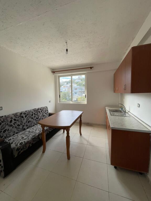 3RD FLOOR OF A 3-STOREY VILLA FOR RENT 2+1 CEZMA FERRES