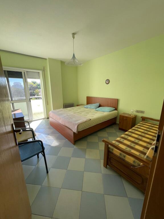 SHITET APARTAMENT 1+1 PRAN HOTEL ADRIATIK MUNDESI PER GARAZHD +15,000 EURO