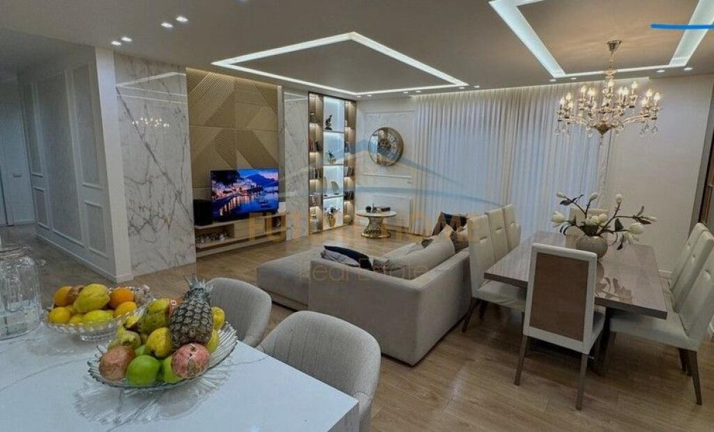 For sale, Luxury Penthouse – Near the Zoo, Tirana