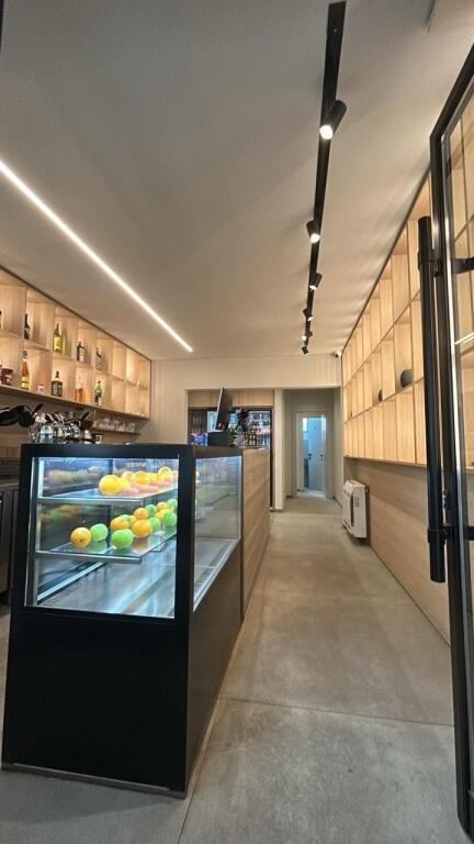 SHITET AMBIENT BIZNESI 76 M2 ALI DEMI 330.000 EURO