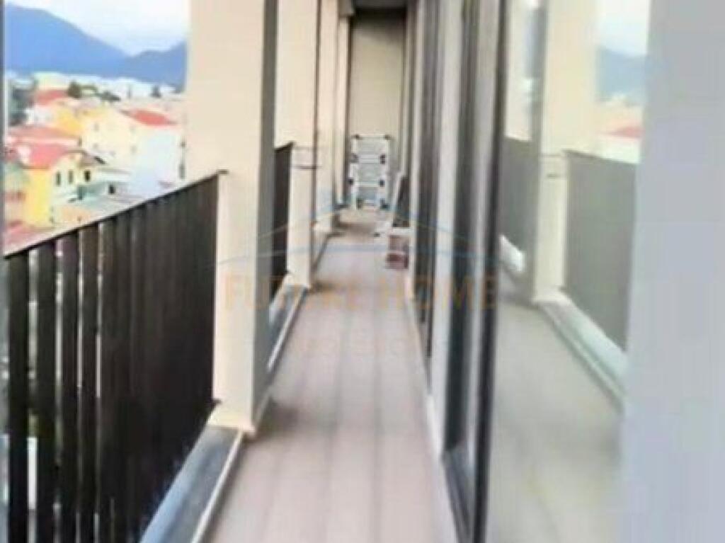 Shitet, Apartament 2+1+2, Rruga e Dibrës, Prane Gjimnazit Partizani,Tiranë