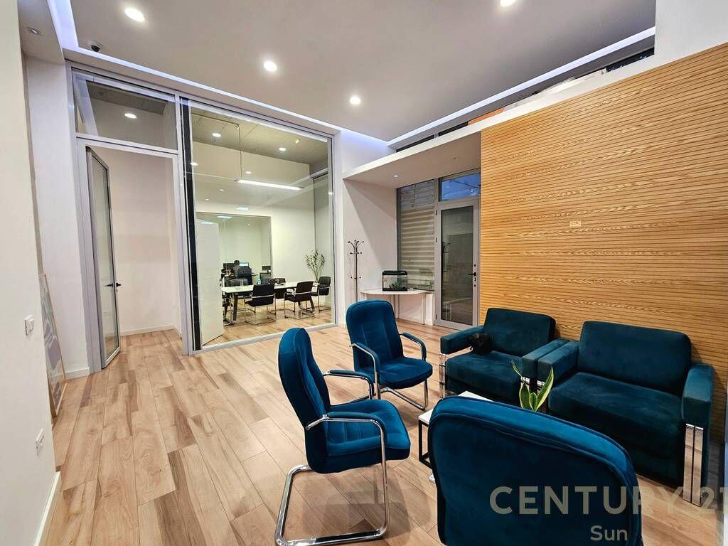 AMBIENT KOMERCIAL / ZYRA PER QIRA PRANE LIQENIT ARTIFICIAL!!