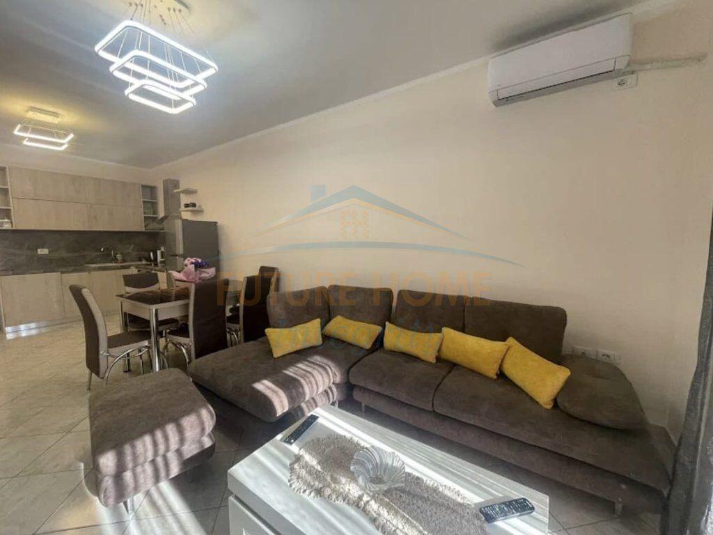 Rent, Apartment 2+1, Zogu I Boulevard, Tirana.